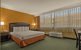 Airport Honolulu Hotel, Trademark Collection By Wyndham